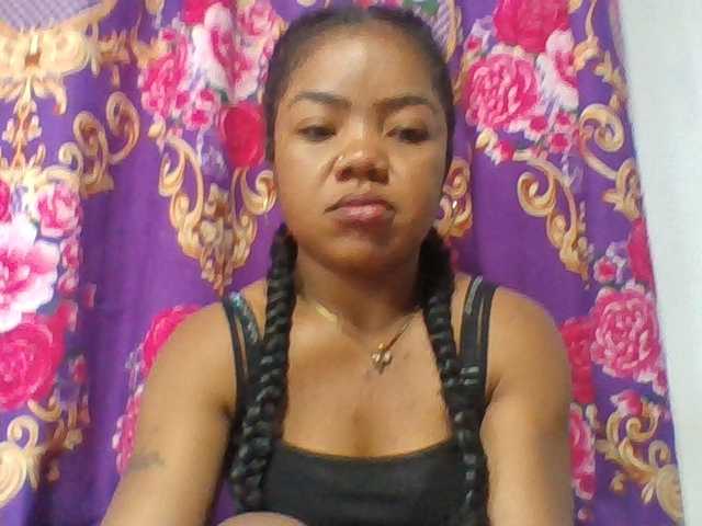 Elyah1a live cam on BongaCams