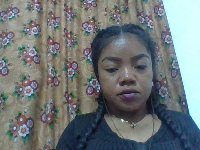 Elyah1a live cam on BongaCams