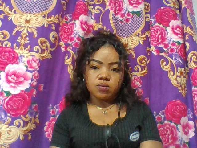 Elyah1a live cam on BongaCams