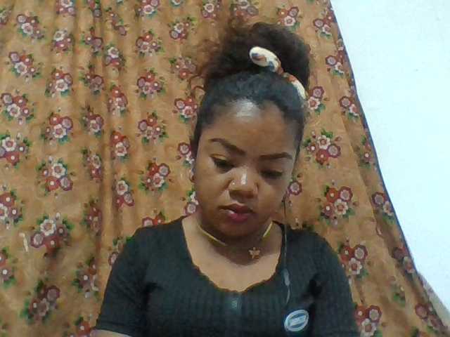 Elyah1a live cam on BongaCams
