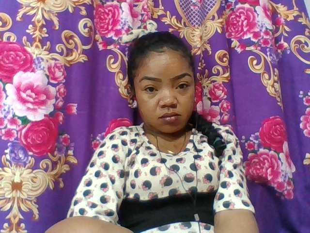 Elyah1a live cam on BongaCams