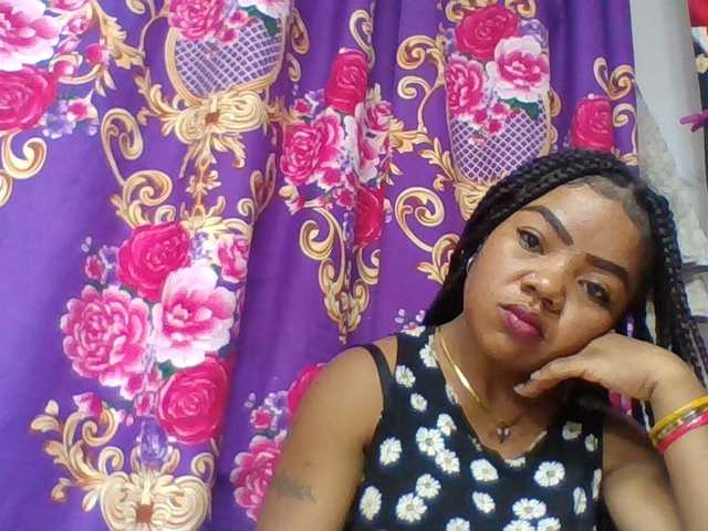 Elyah1a live cam on BongaCams