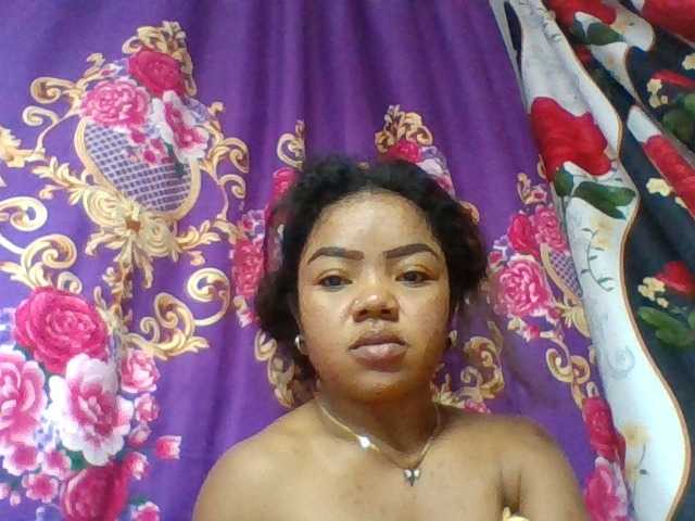 Elyah1a live cam on BongaCams
