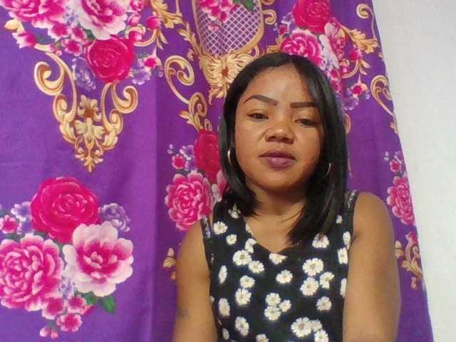 Elyah1a live cam on BongaCams