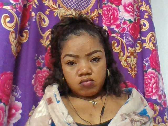 Elyah1a live cam on BongaCams