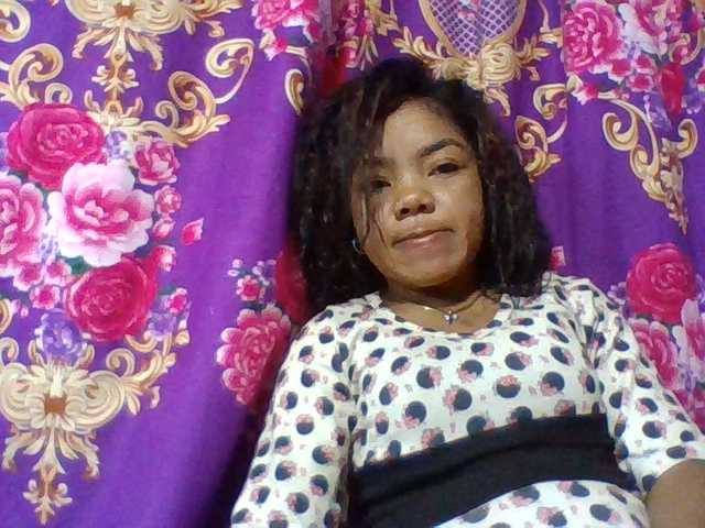 Elyah1a live cam on BongaCams