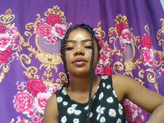 Elyah1a live cam on BongaCams