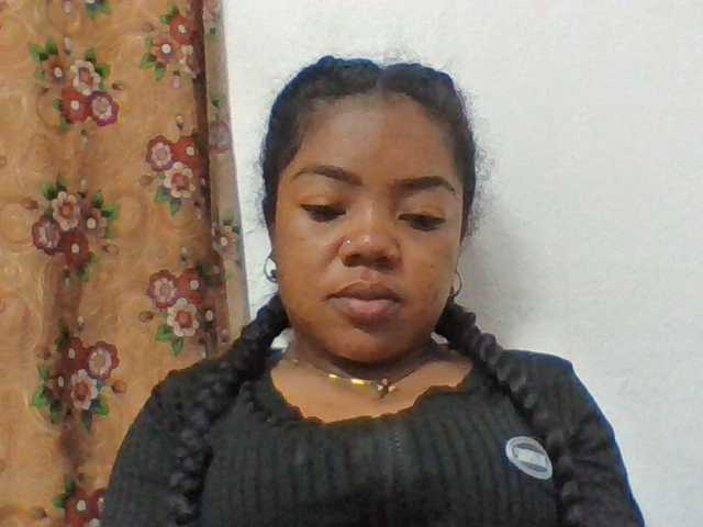 Elyah1a live cam on BongaCams