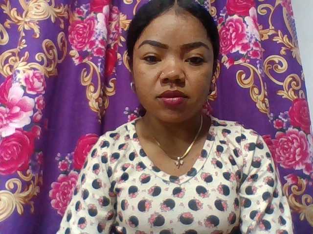 Elyah1a live cam on BongaCams