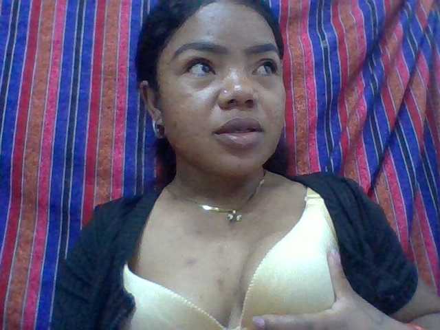 Elyah1a live cam on BongaCams
