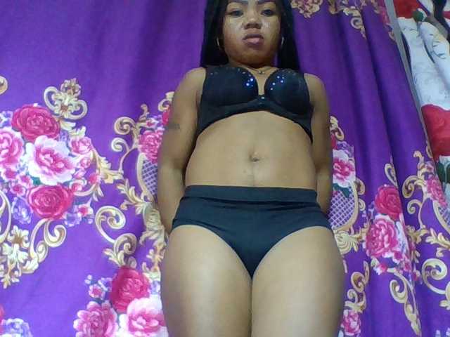 Elyah1a live cam on BongaCams