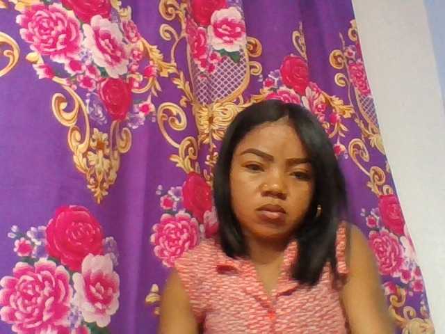 Elyah1a live cam on BongaCams