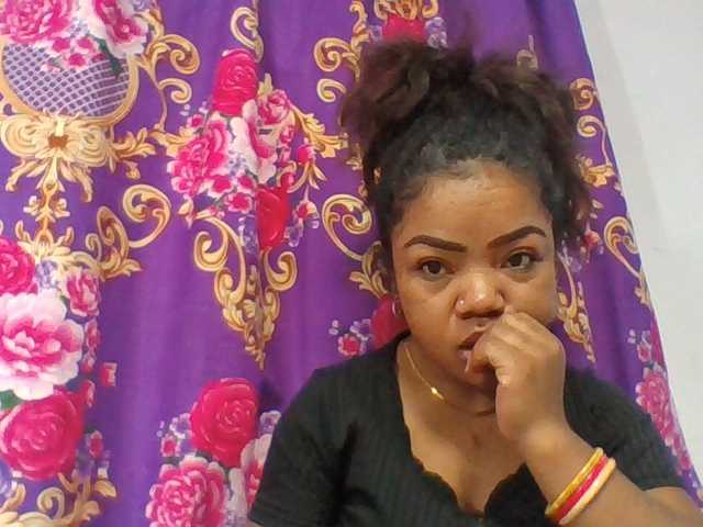 Elyah1a live cam on BongaCams