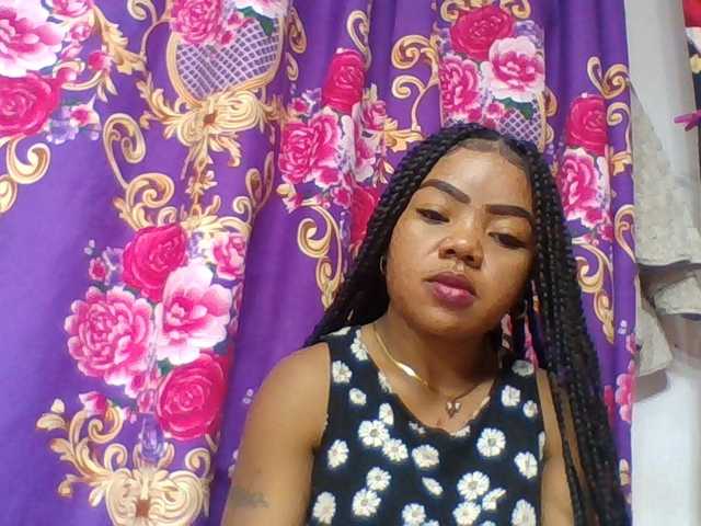 Elyah1a live cam on BongaCams