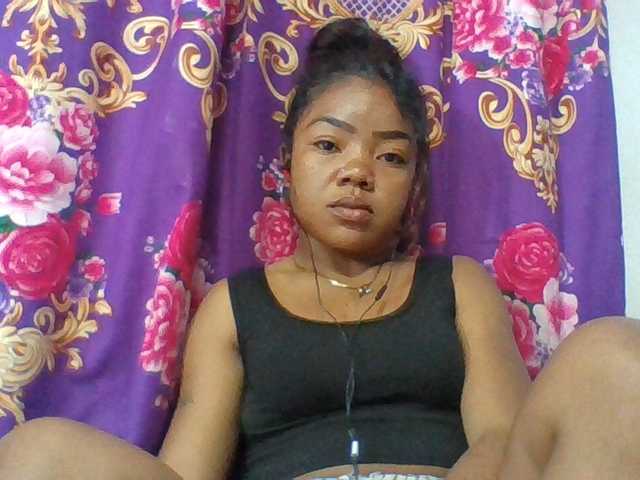 Elyah1a live cam on BongaCams