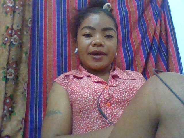 Elyah1a live cam on BongaCams