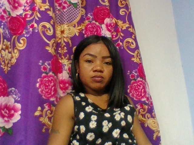 Elyah1a live cam on BongaCams