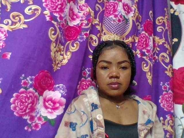 Elyah1a live cam on BongaCams