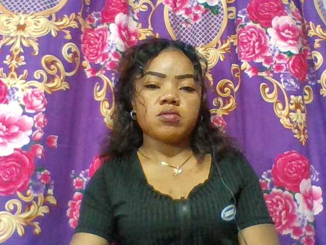 Elyah1a live cam on BongaCams