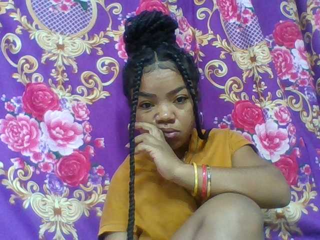 Elyah1a live cam on BongaCams