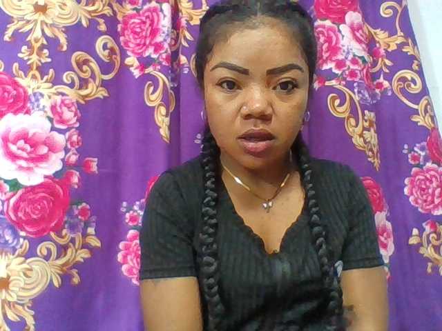 Elyah1a live cam on BongaCams