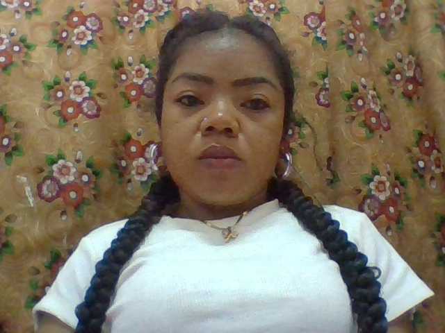 Elyah1a live cam on BongaCams