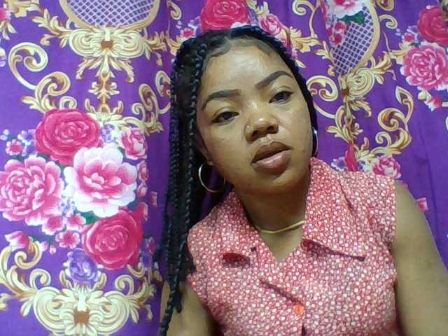 Elyah1a live cam on BongaCams