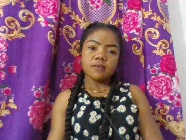 Elyah1a live cam on BongaCams