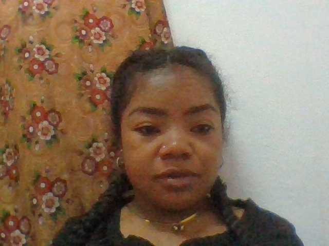 Elyah1a live cam on BongaCams