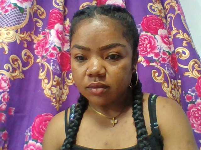 Elyah1a live cam on BongaCams
