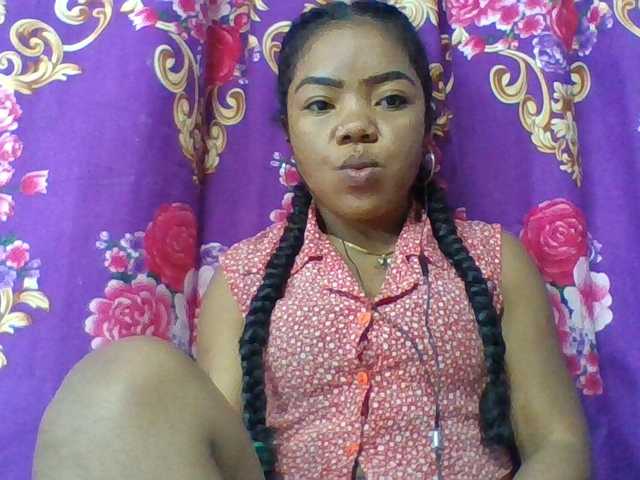 Elyah1a live cam on BongaCams
