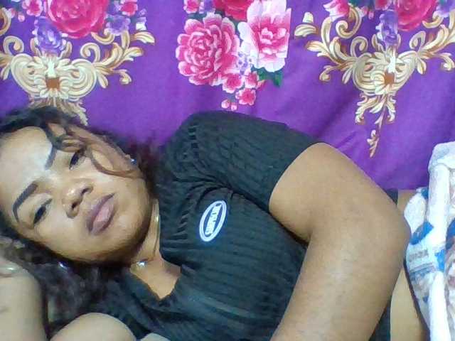 Elyah1a live cam on BongaCams
