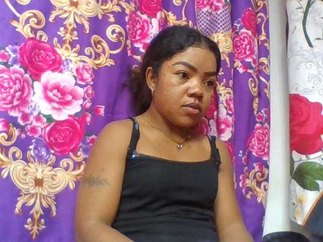Elyah1a live cam on BongaCams