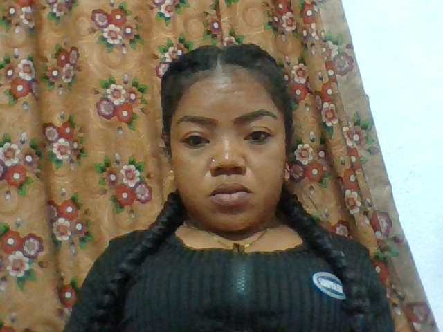 Elyah1a live cam on BongaCams