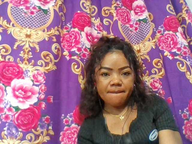 Elyah1a live cam on BongaCams