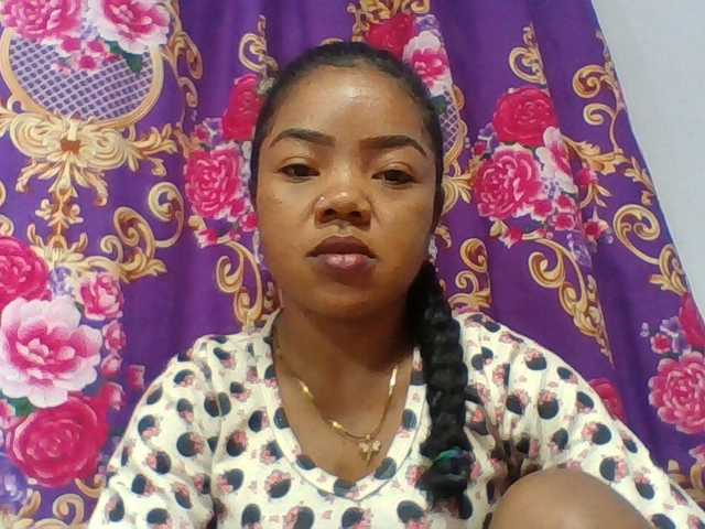 Elyah1a live cam on BongaCams