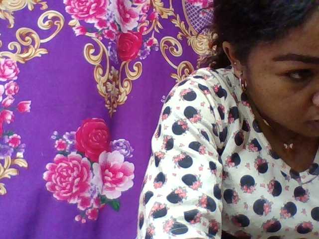 Elyah1a live cam on BongaCams