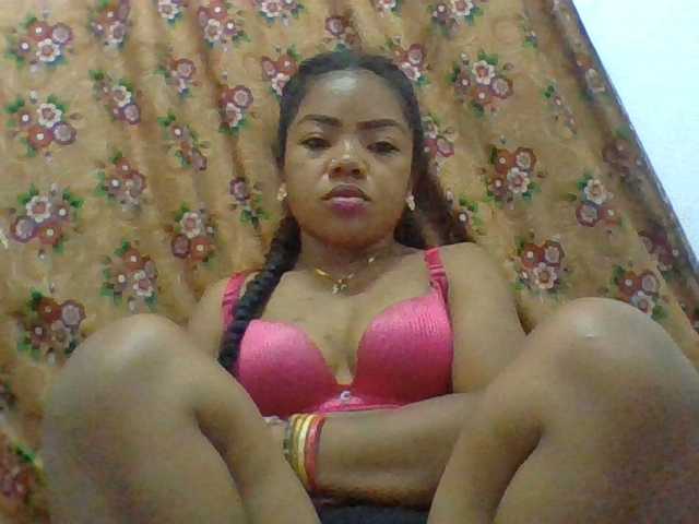 Elyah1a live cam on BongaCams