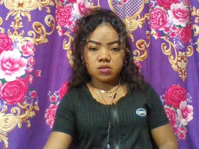 Elyah1a live cam on BongaCams