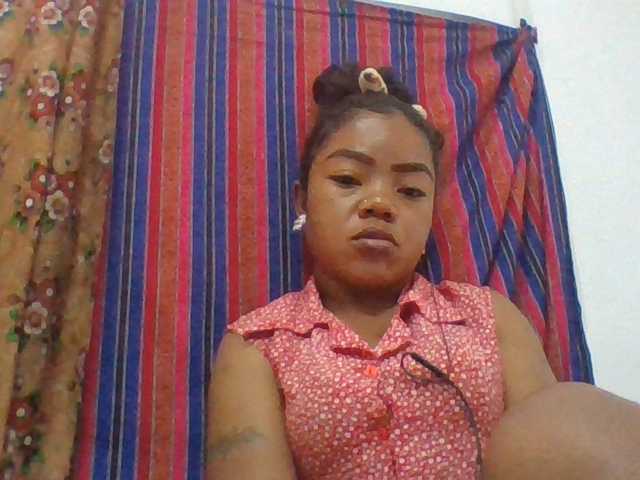 Elyah1a live cam on BongaCams