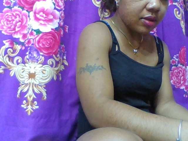Elyah1a live cam on BongaCams