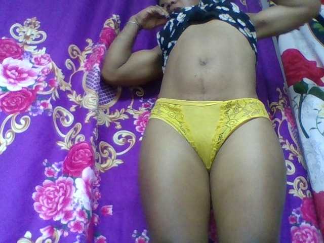 Elyah1a live cam on BongaCams