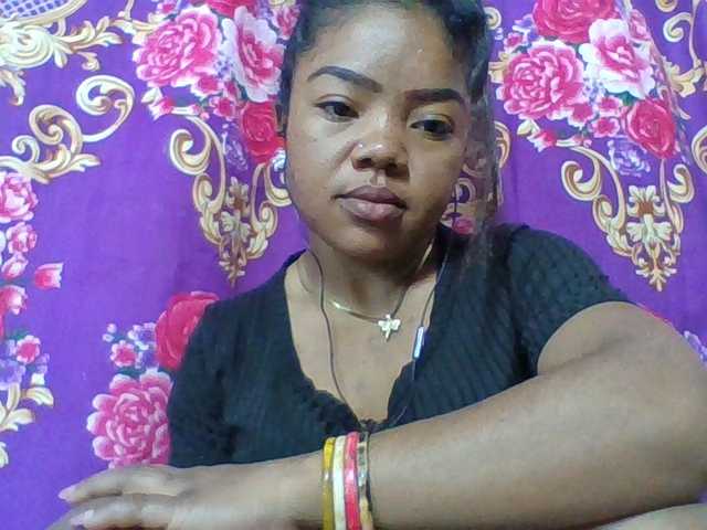 Elyah1a live cam on BongaCams
