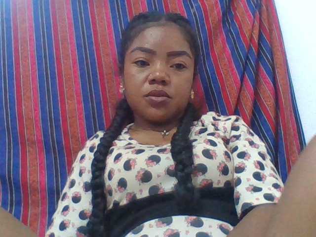 Elyah1a live cam on BongaCams