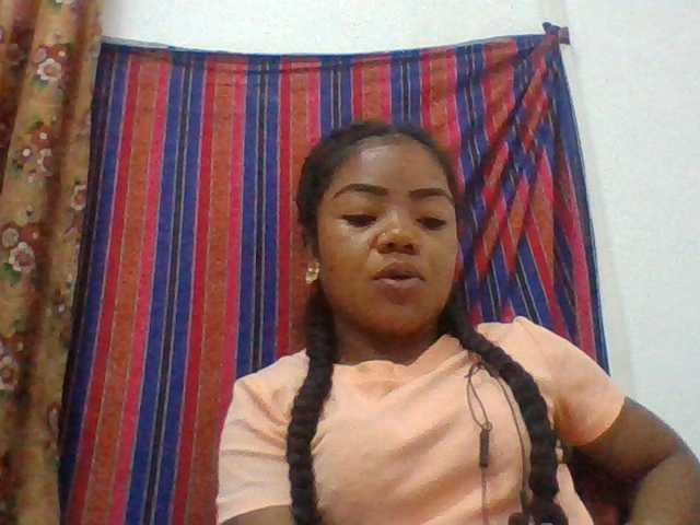 Elyah1a live cam on BongaCams