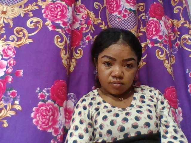 Elyah1a live cam on BongaCams