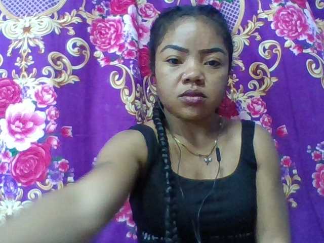 Elyah1a live cam on BongaCams