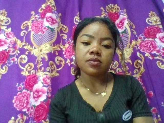 Elyah1a live cam on BongaCams