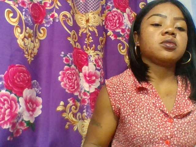 Elyah1a live cam on BongaCams