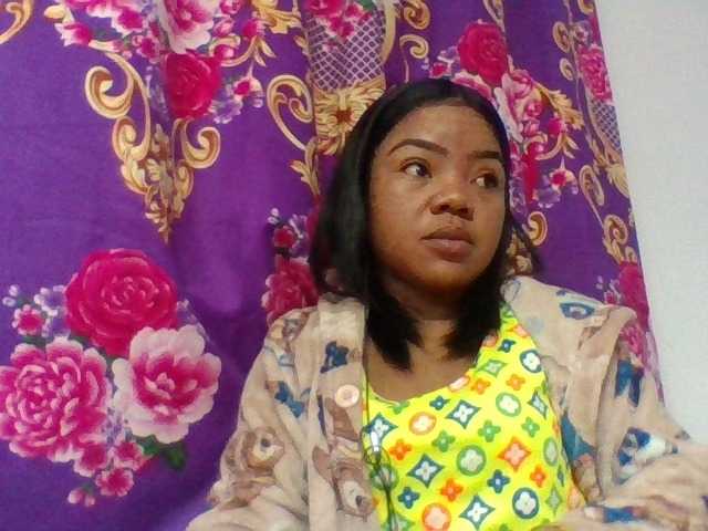 Elyah1a live cam on BongaCams